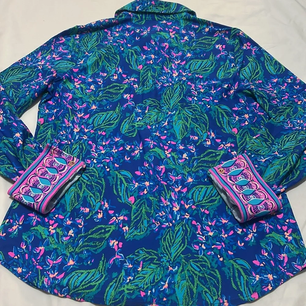 Lilly Pulitzer Button-Up Blouse size L  like new - Picture 6 of 6